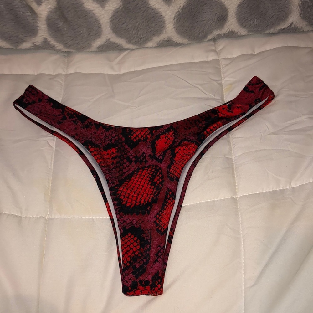 Bikini bottoms